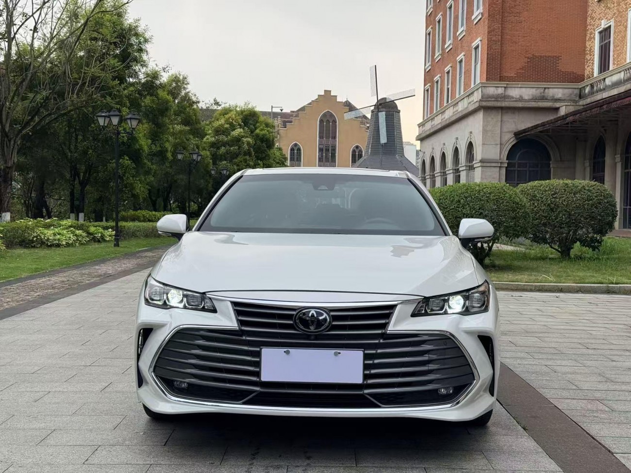 Toyota Avalon 2019