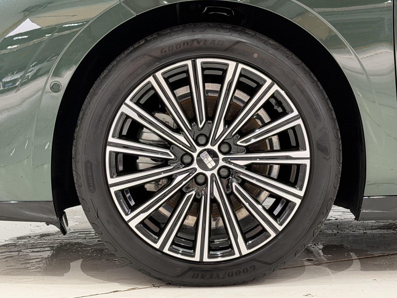 Geely Galaxy 8 2025