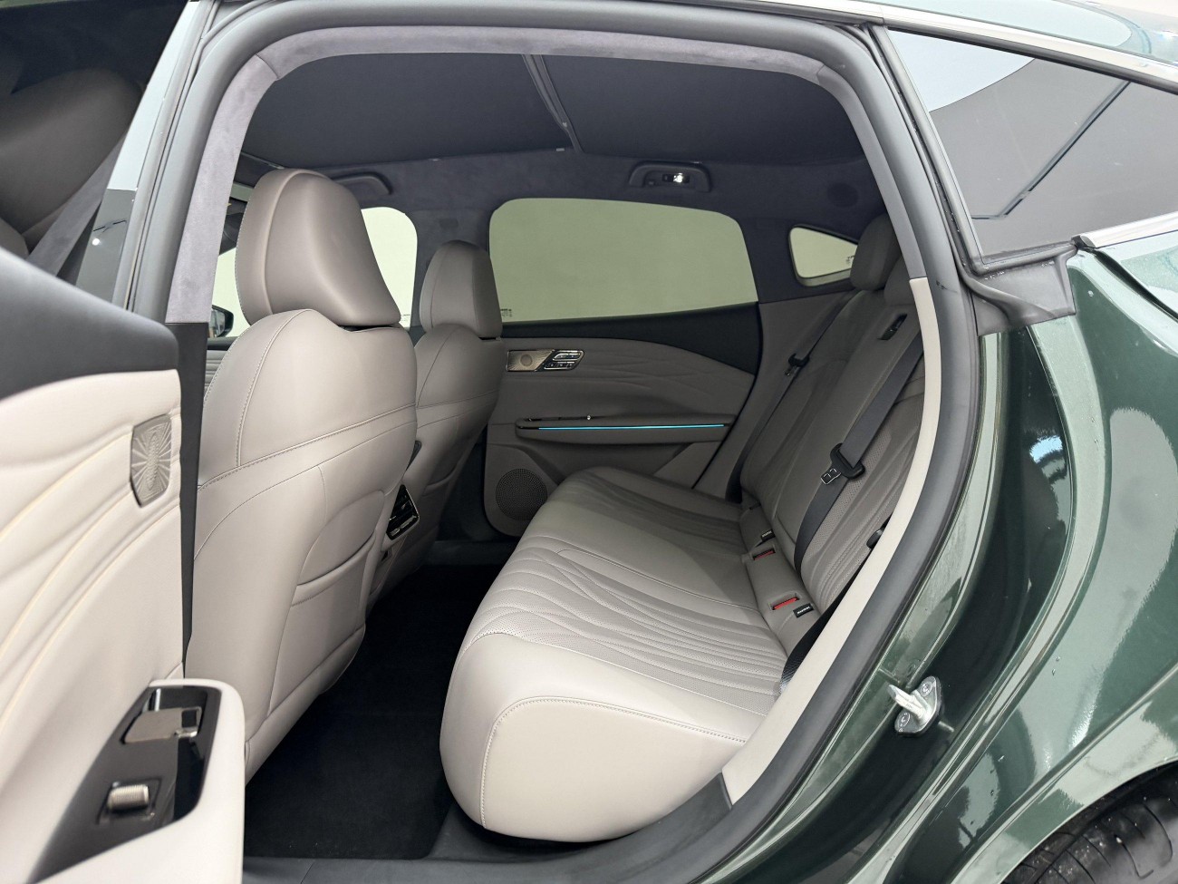 Geely Galaxy 8 2025