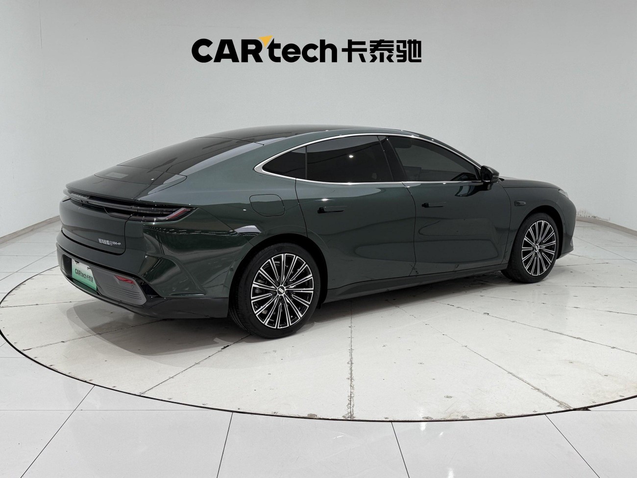 Geely Galaxy 8 2025