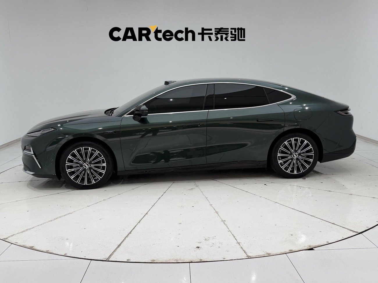 Geely Galaxy 8 2025