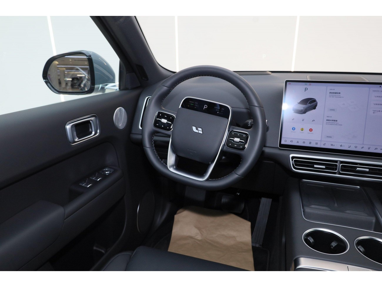 Li Auto L8 2025