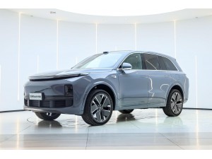 Li Auto L8 2025