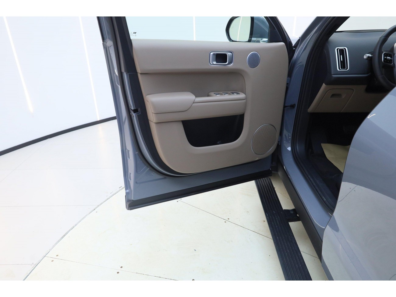Li Auto L8 2025