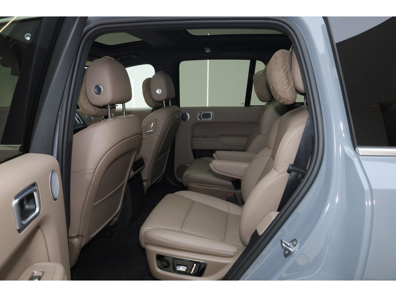 Li Auto L8 2025