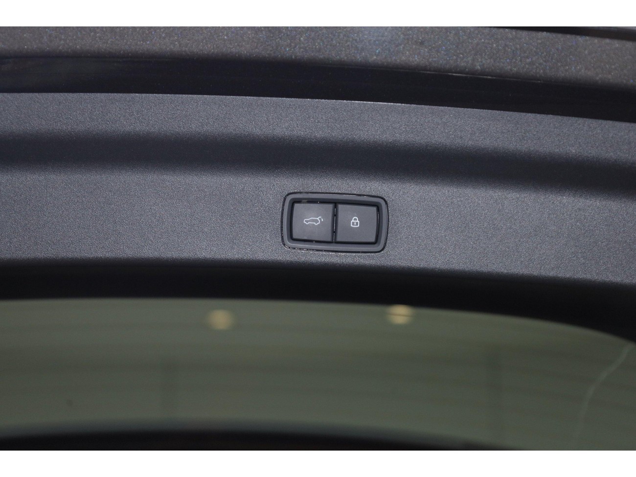Li Auto L8 2025