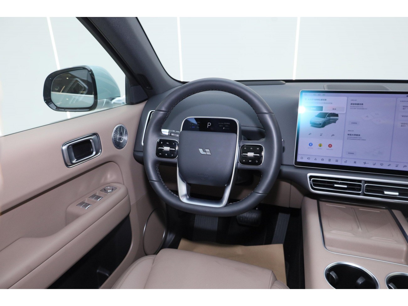 Li Auto L6 2025