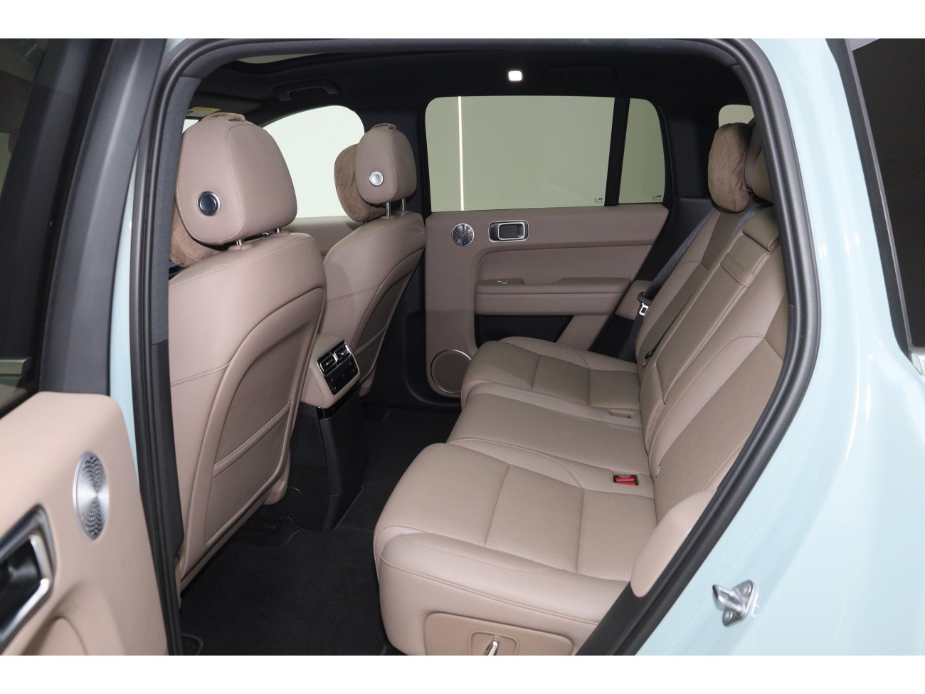 Li Auto L6 2025