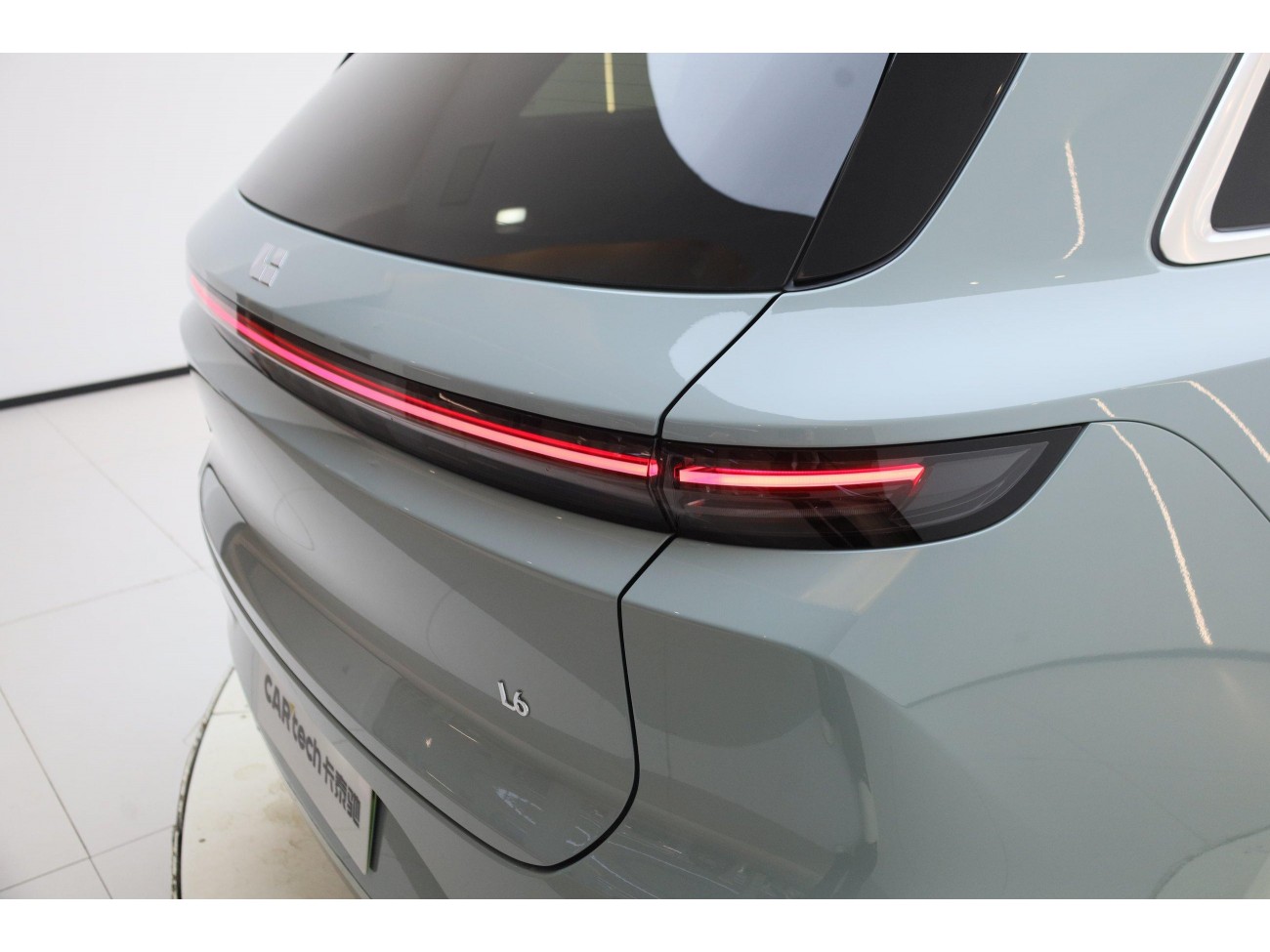 Li Auto L6 2025