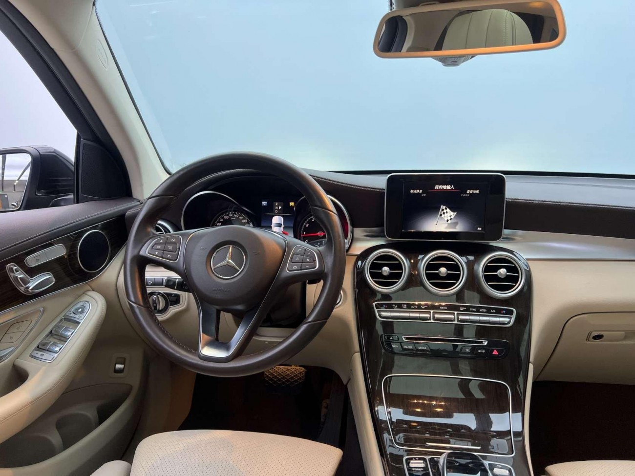 Mercedes-Benz GLC 260 L 2019