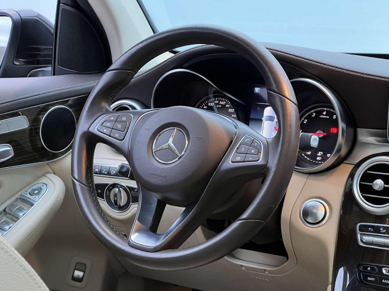 Mercedes-Benz GLC 260 L 2019