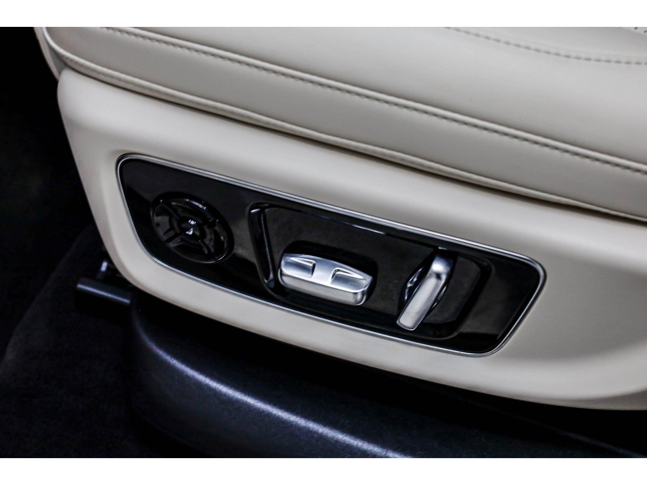 Li Auto L8 2025