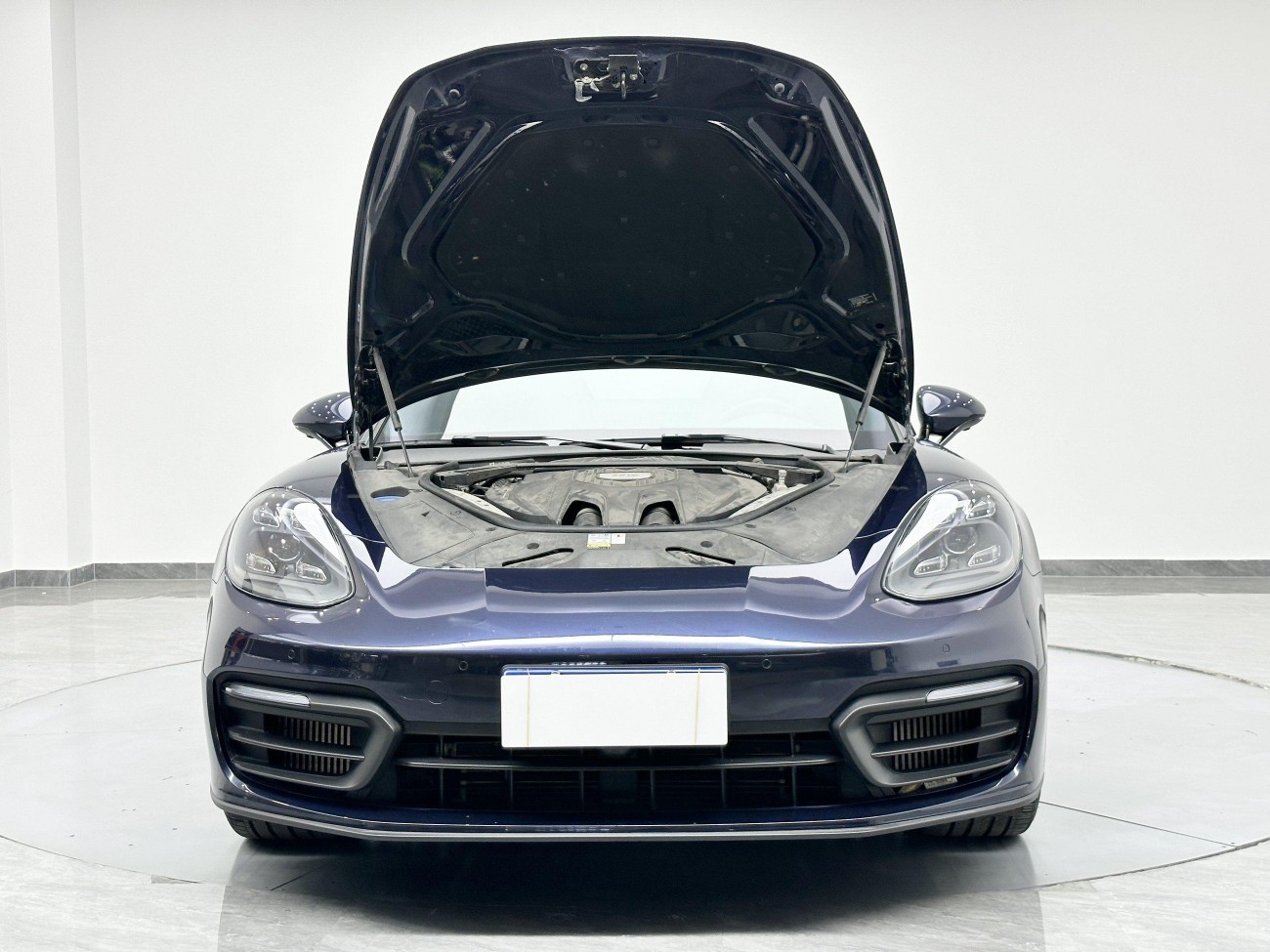 Porsche Panamera 2022