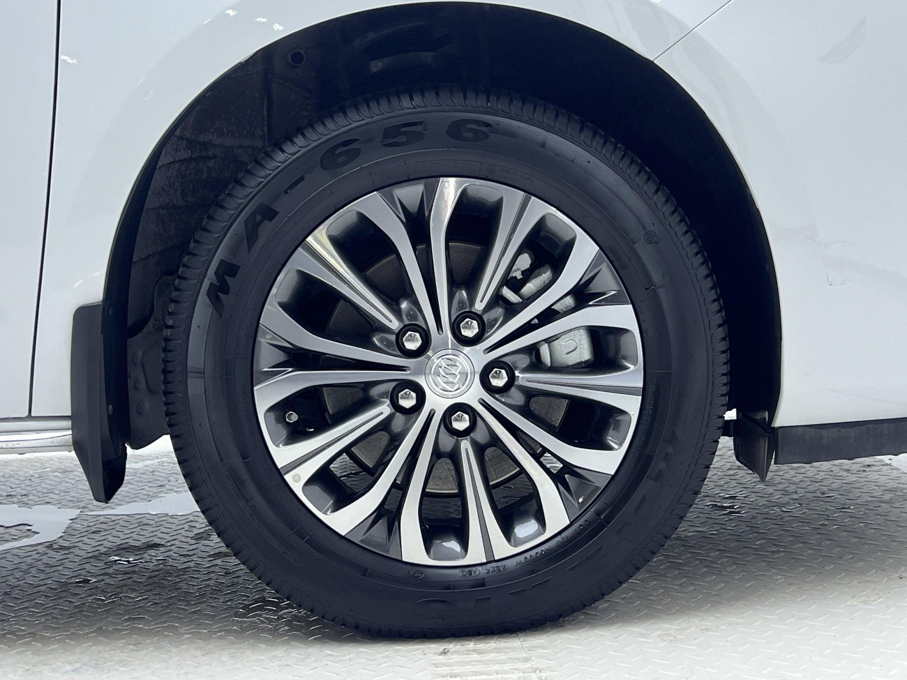 Buick GL8 2025