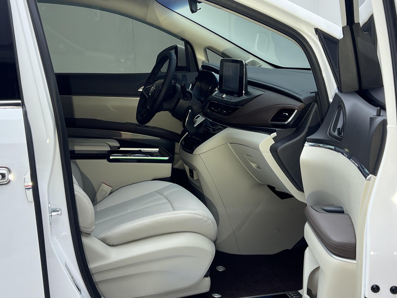 Buick GL8 2025