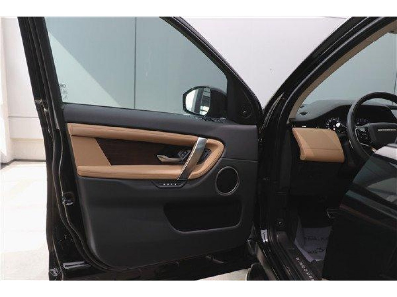 Land Rover Discovery Sport 2024