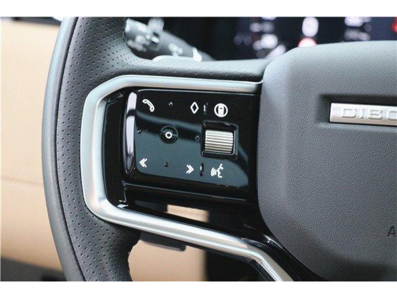 Land Rover Discovery Sport 2024