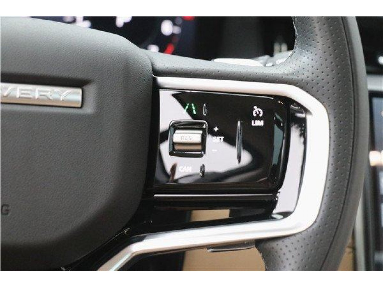 Land Rover Discovery Sport 2024