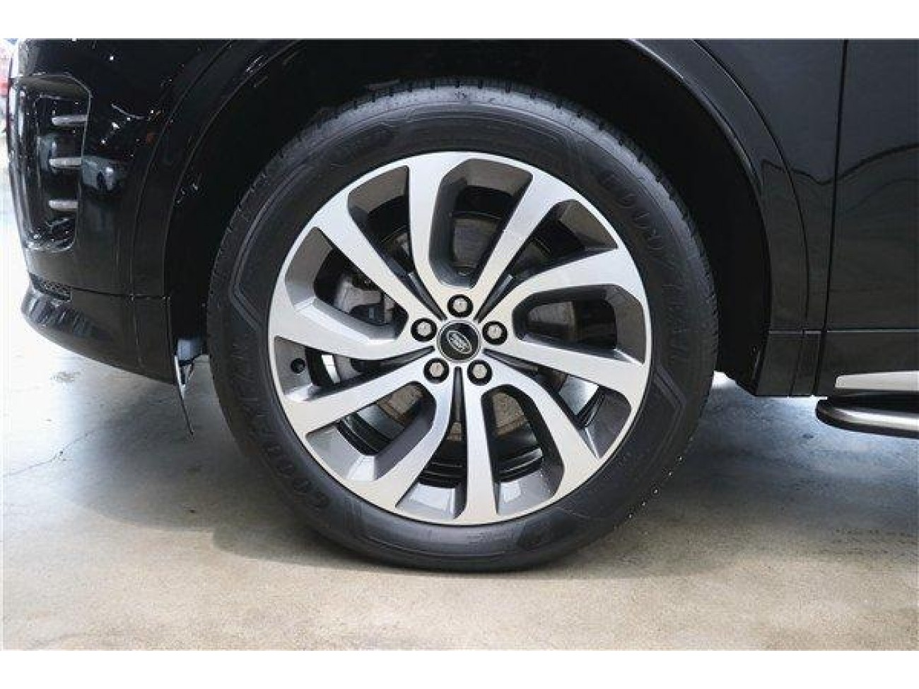 Land Rover Discovery Sport 2024