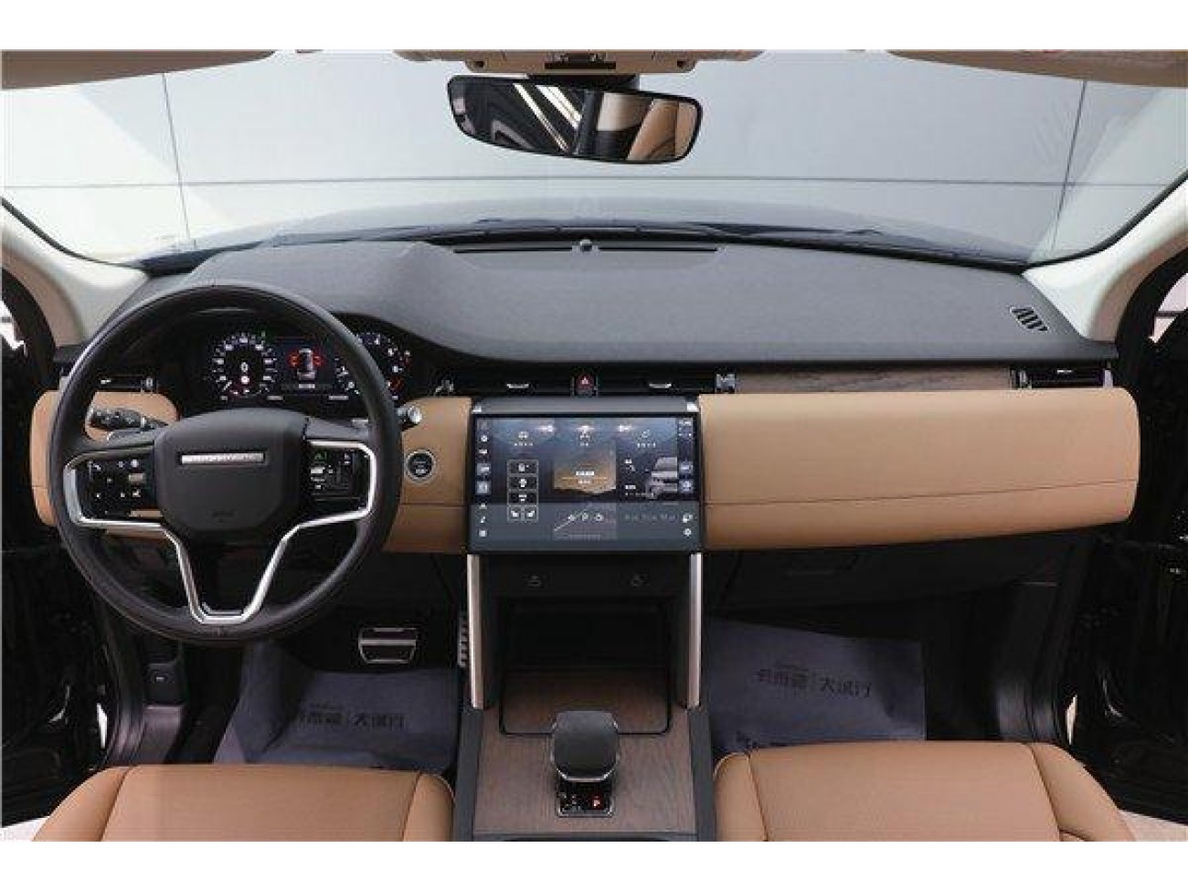 Land Rover Discovery Sport 2024