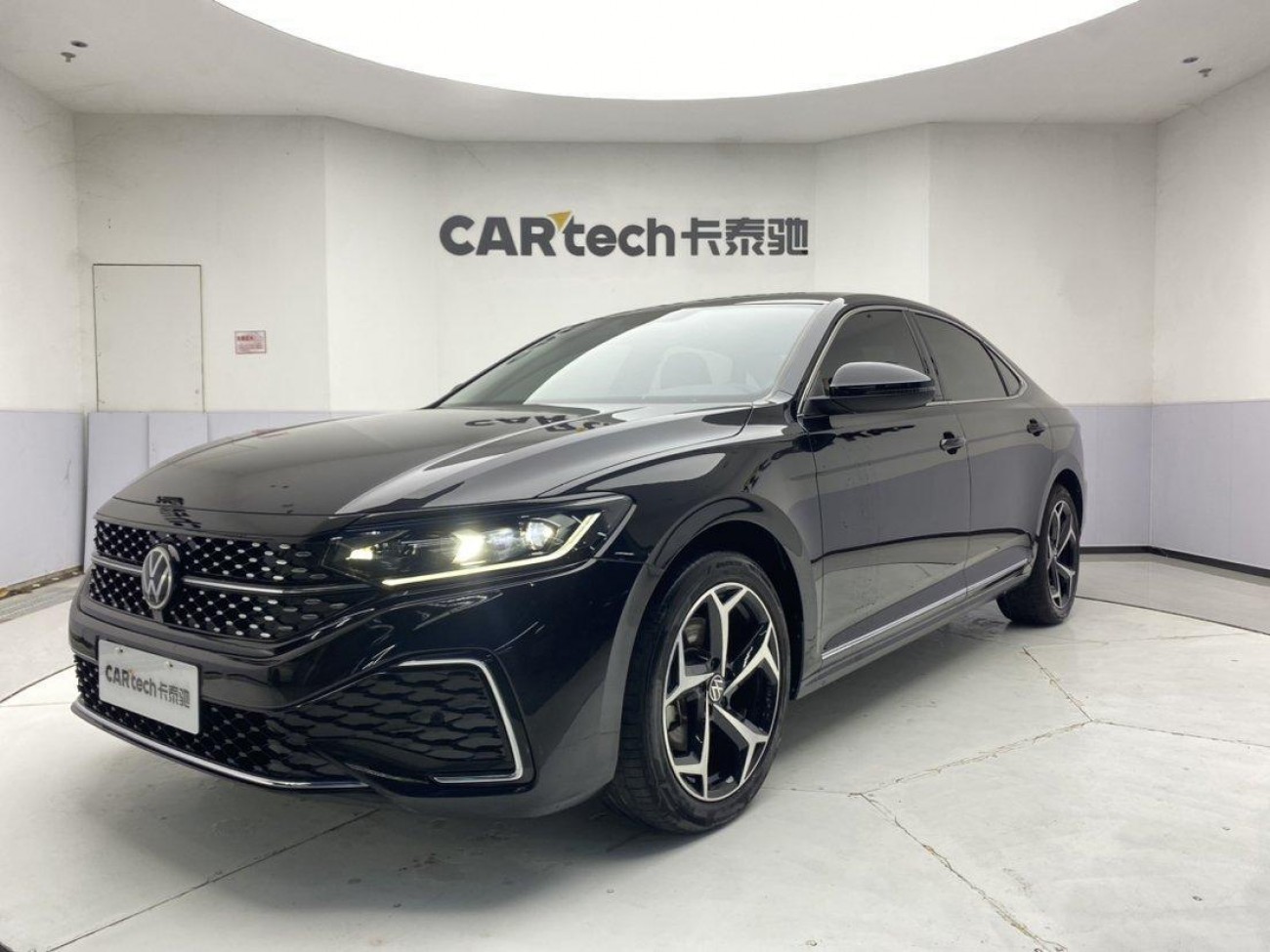 Volkswagen Passat 2024