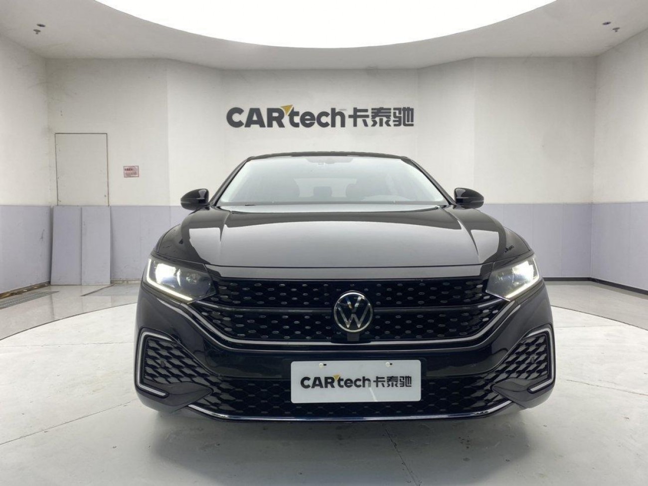 Volkswagen Passat 2024