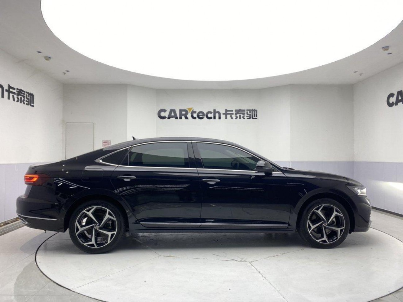 Volkswagen Passat 2024