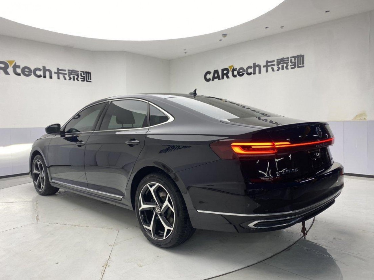 Volkswagen Passat 2024