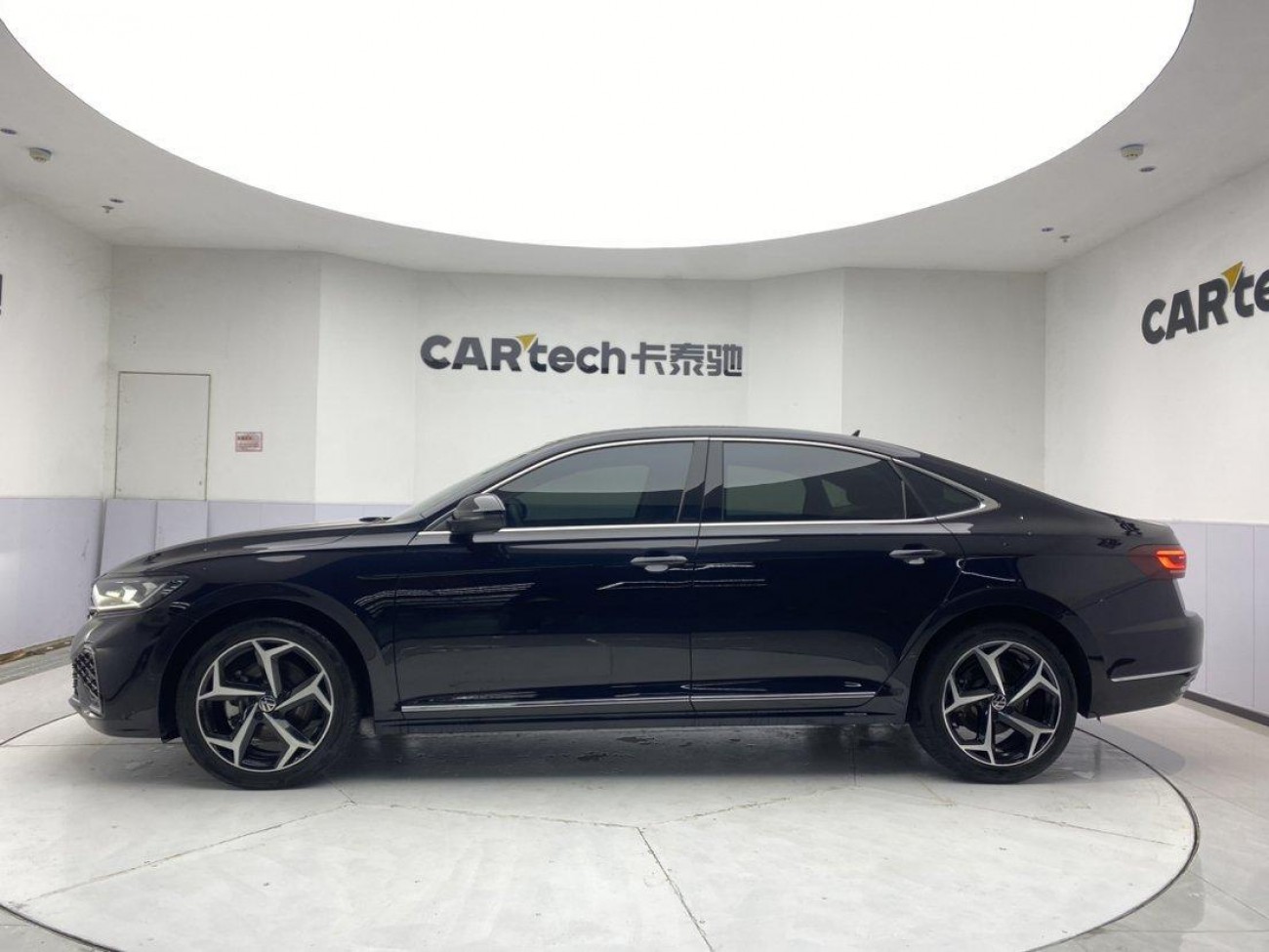 Volkswagen Passat 2024