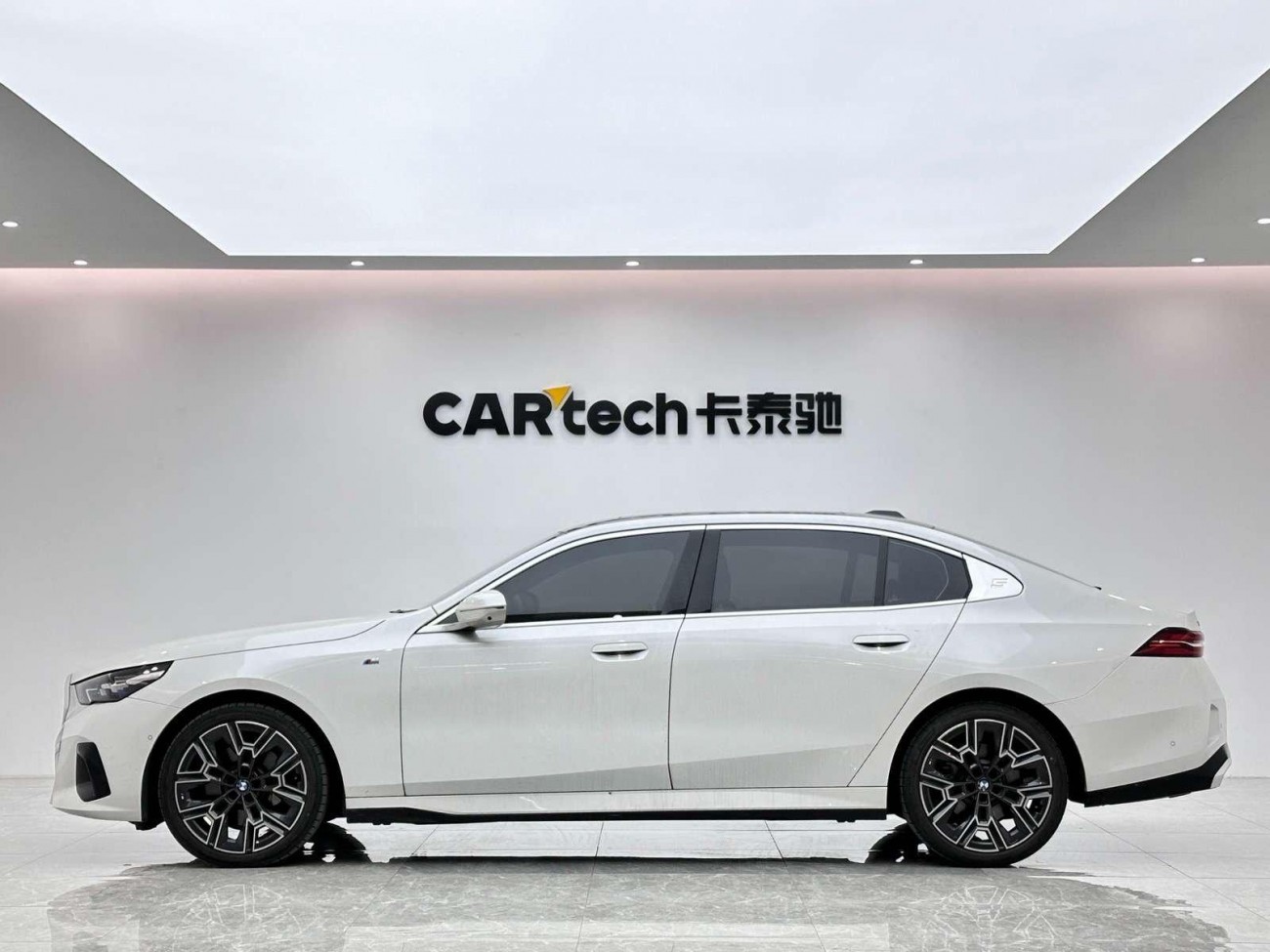 BMW 530Li 2024