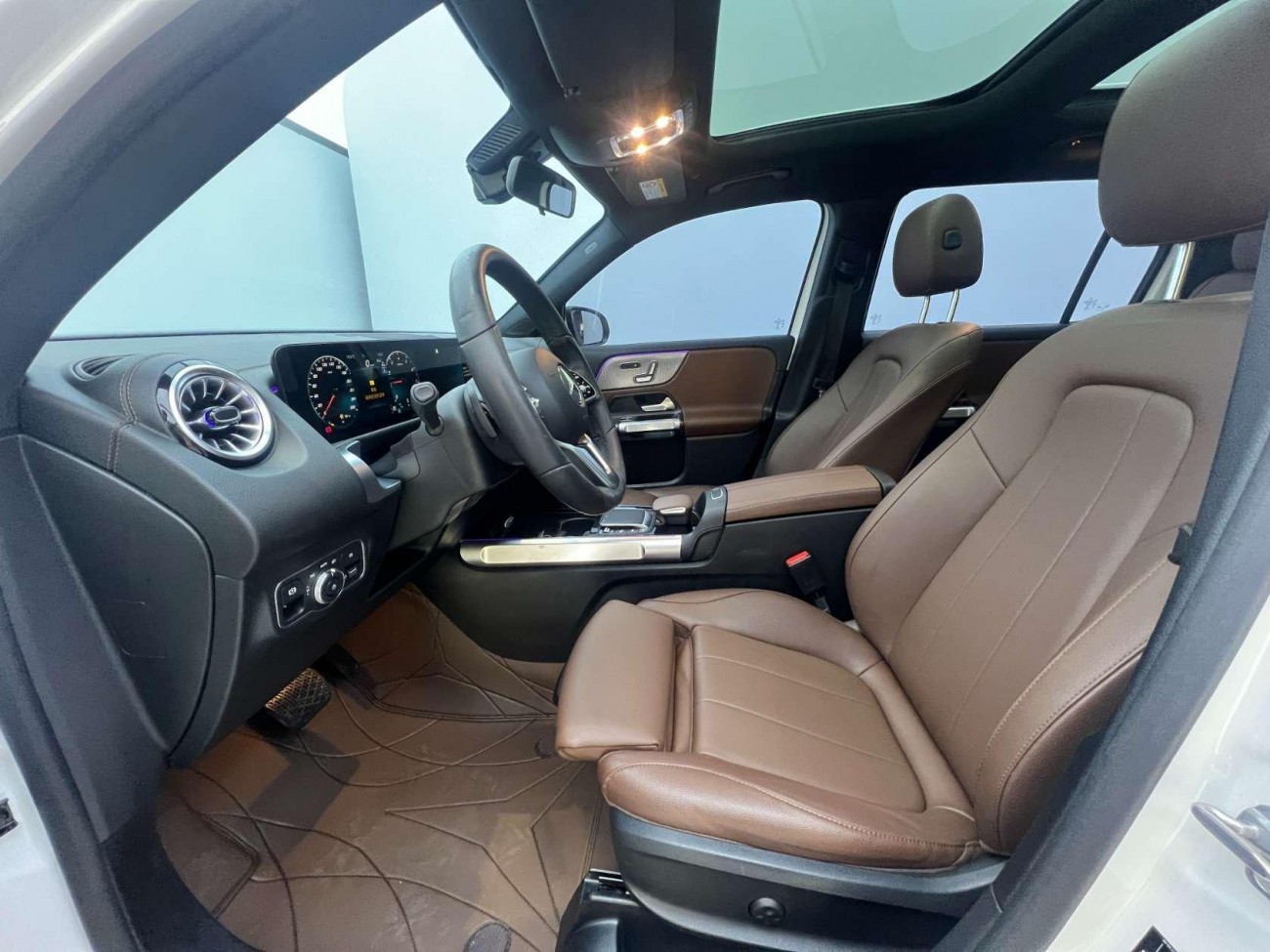 Mercedes-Benz GLB 2023