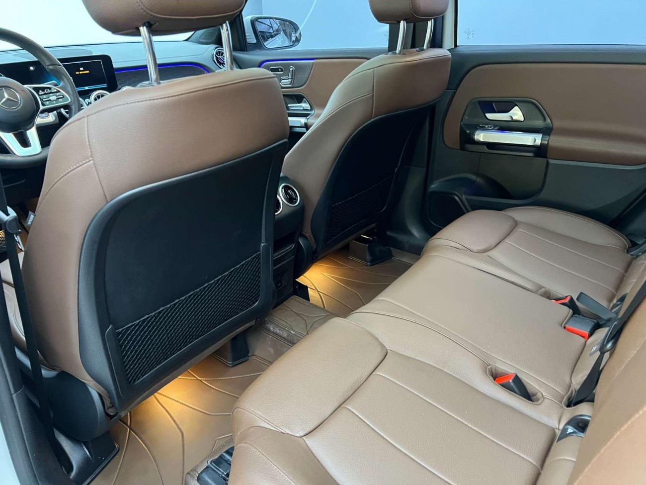 Mercedes-Benz GLB 2023