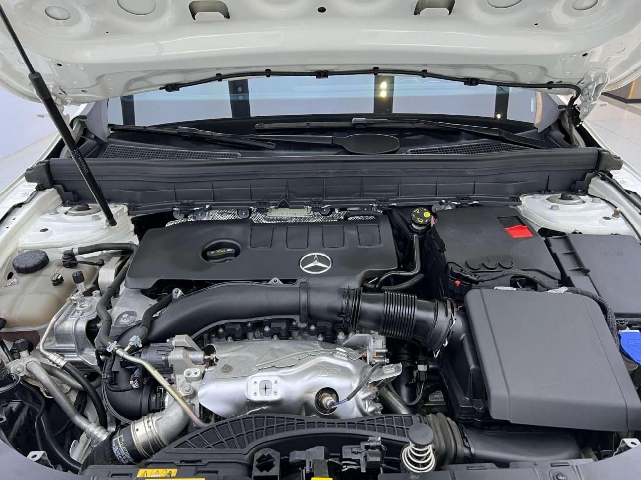 Mercedes-Benz GLB 2023