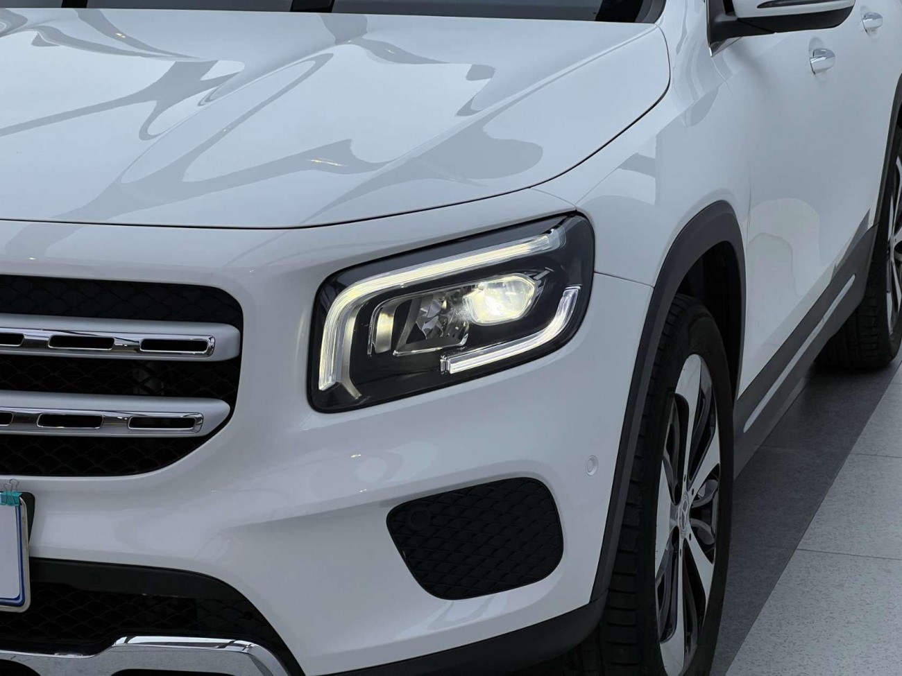 Mercedes-Benz GLB 2023