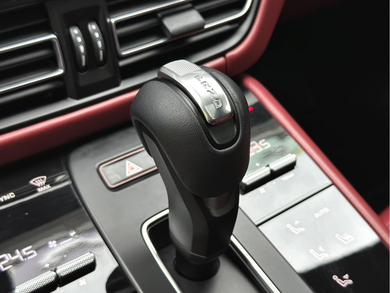 Porsche Macan 2023