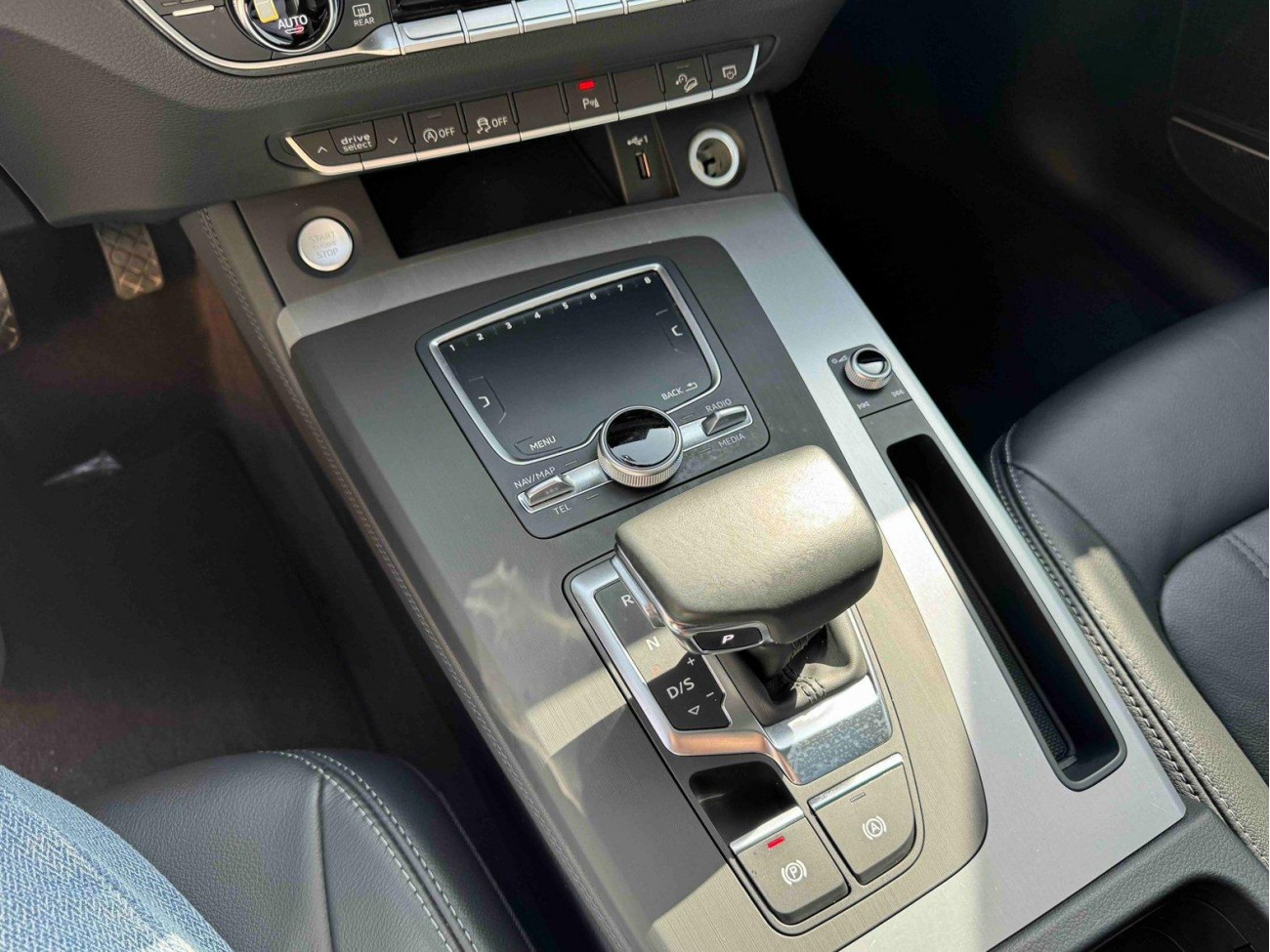 Audi Q5L 40 TFSI 2021
