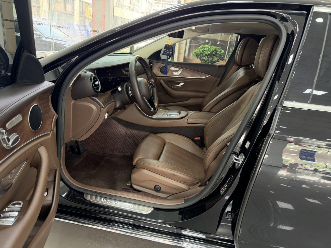 Mercedes-Benz E 300 L 2022