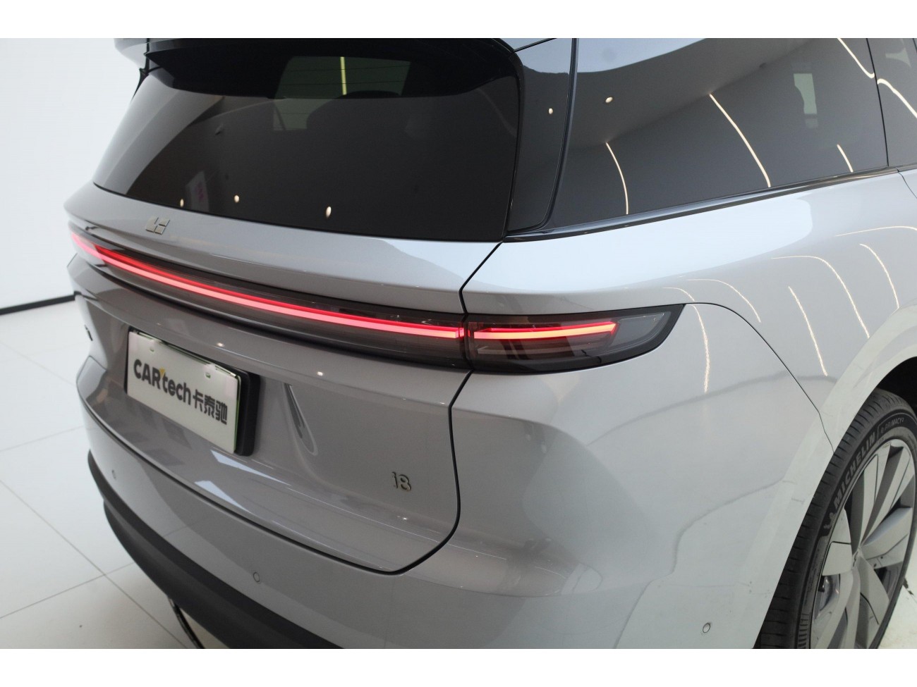 Li Auto i8 2025
