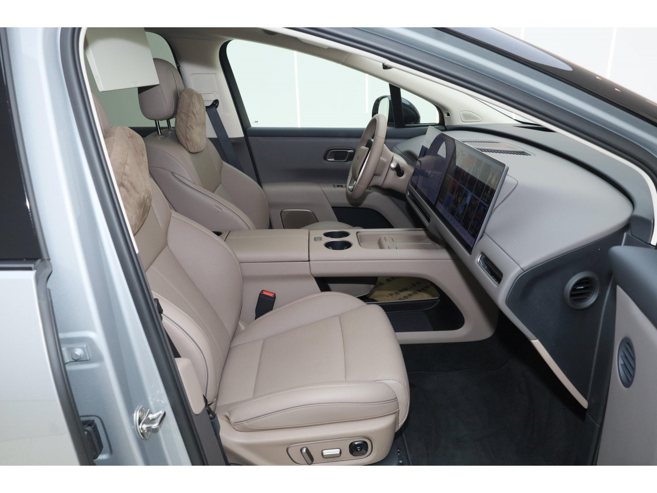 Li Auto i8 2025