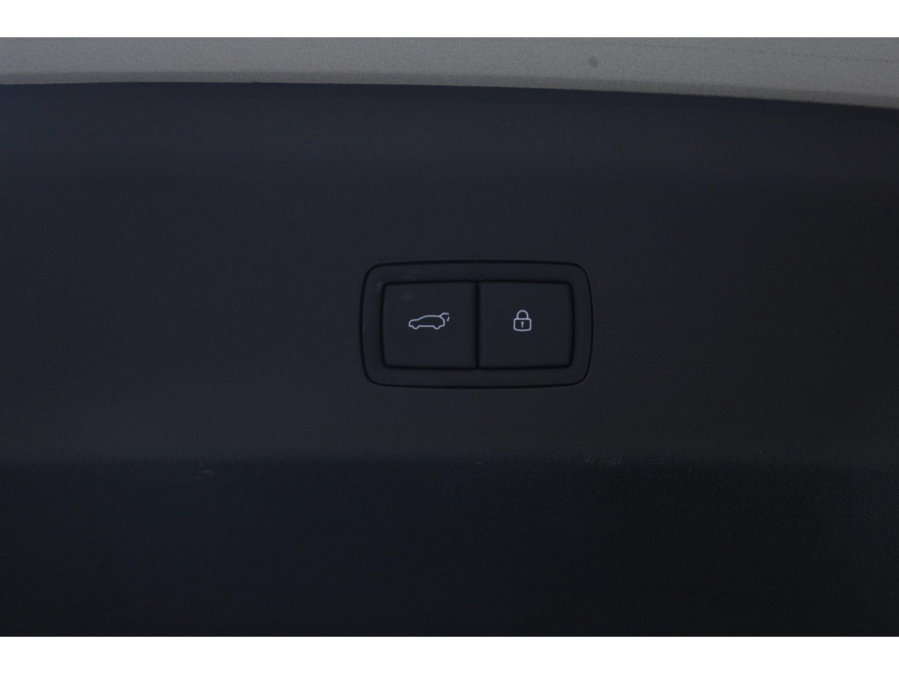 Li Auto i8 2025