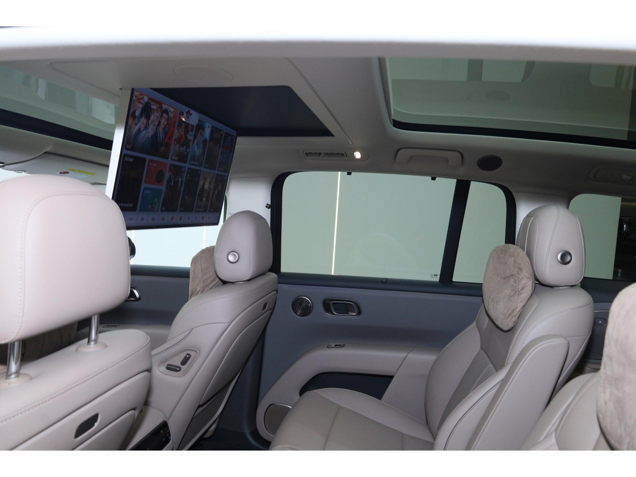 Li Auto i8 2025