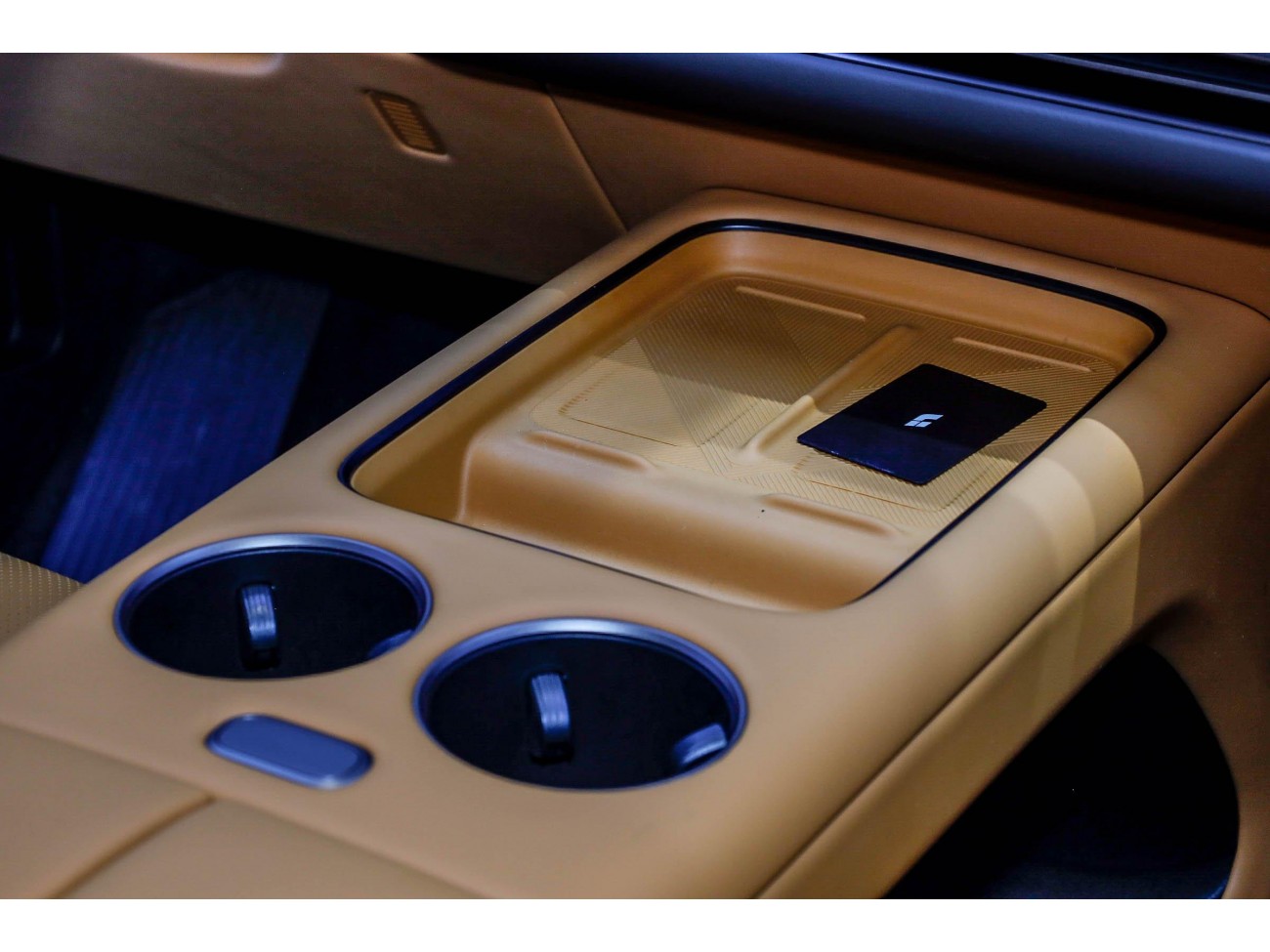 Li Auto i8 2025