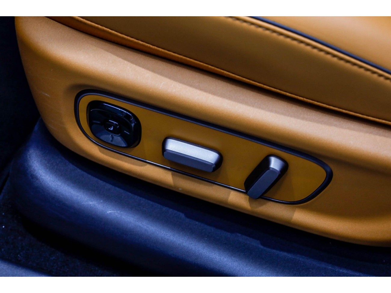 Li Auto i8 2025