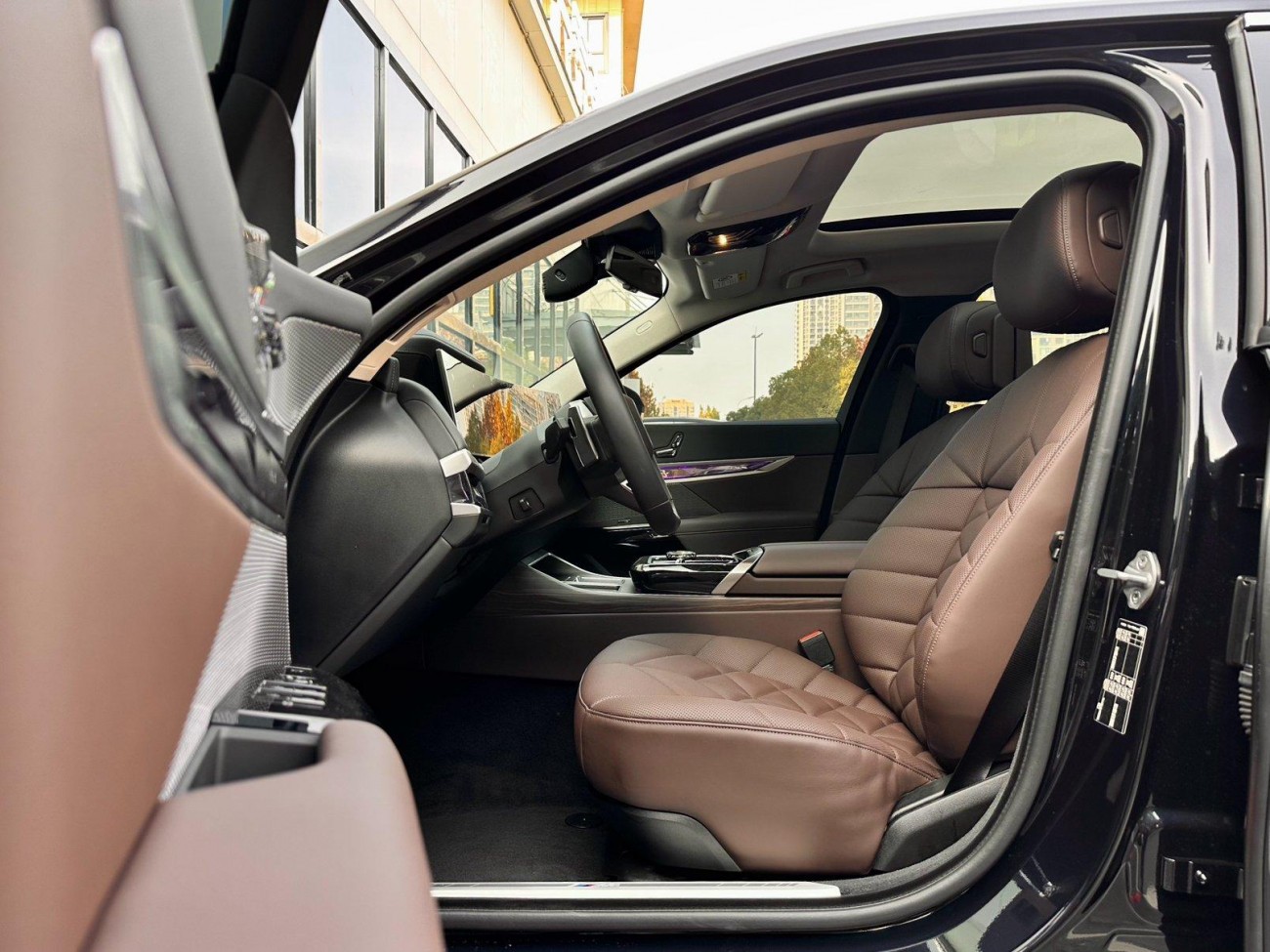 BMW 735Li 2024