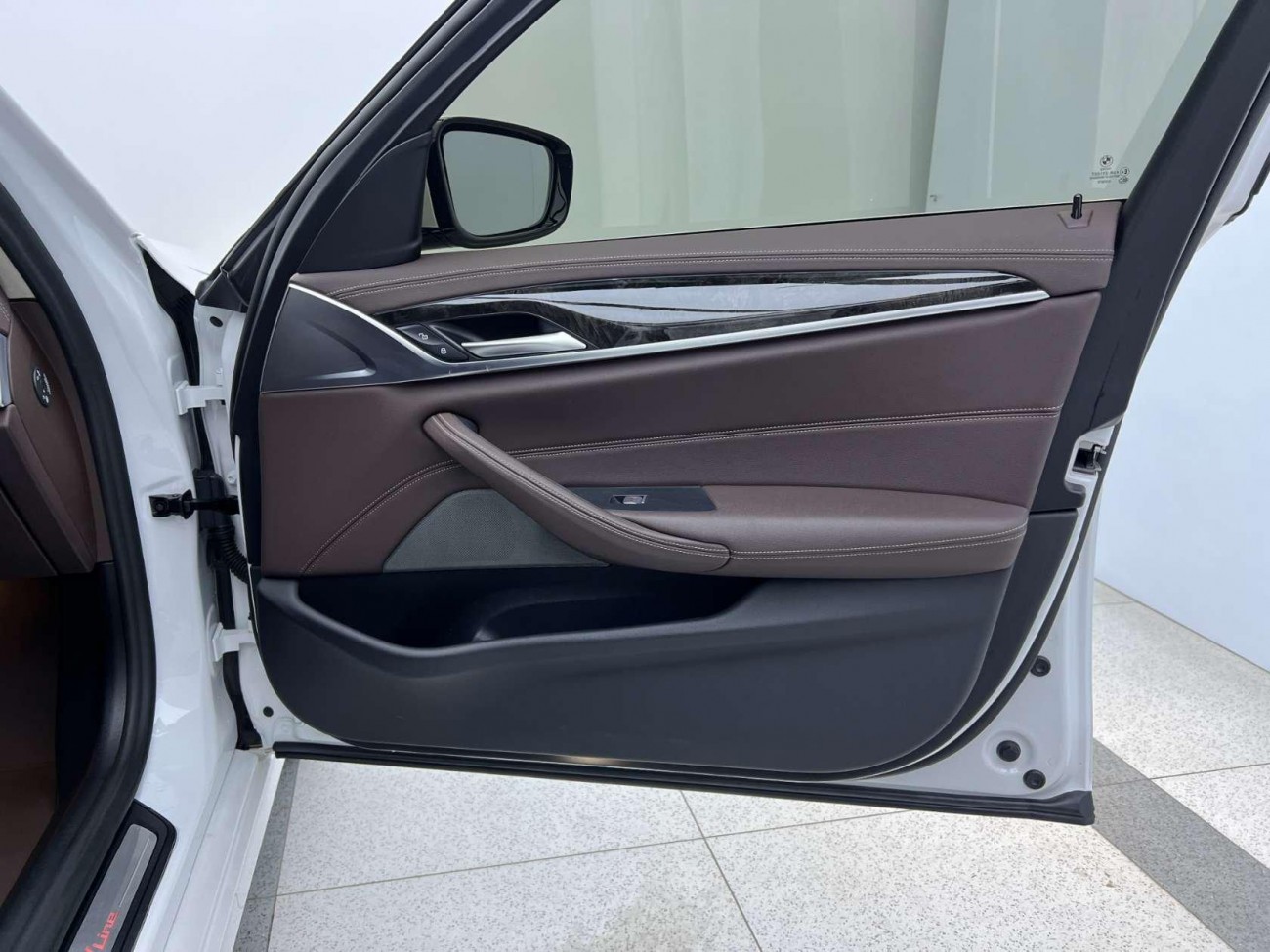 BMW 525Li 2021