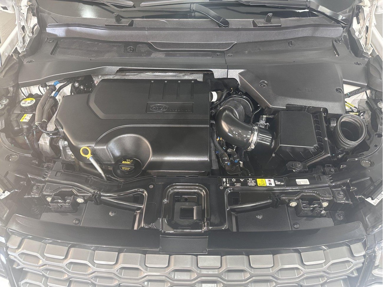 Land Rover Discovery Sport 2021