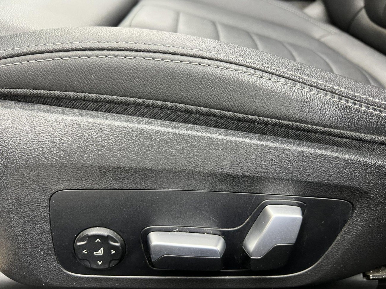 BMW 325Li 2020