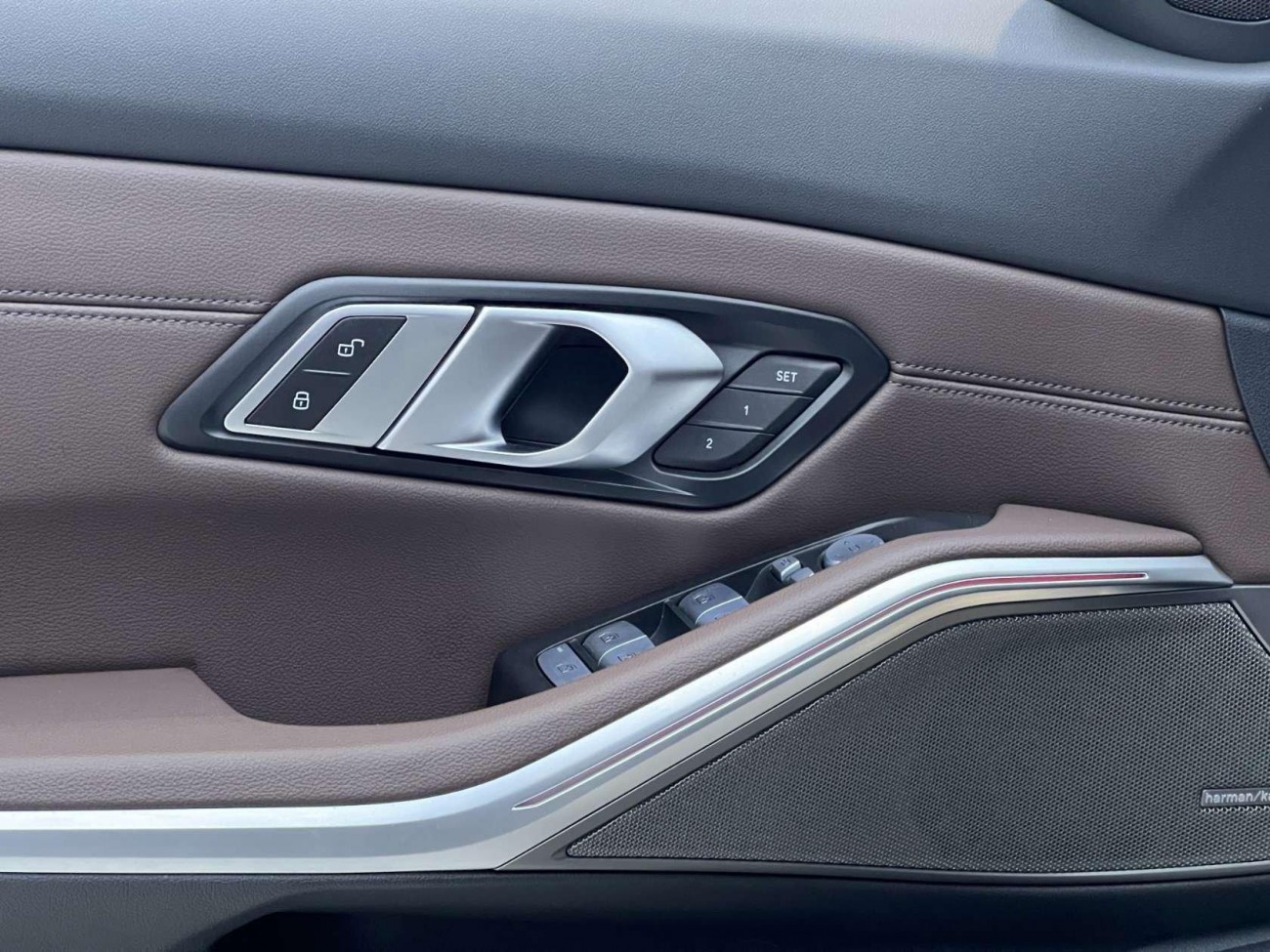 BMW 330Li 2025