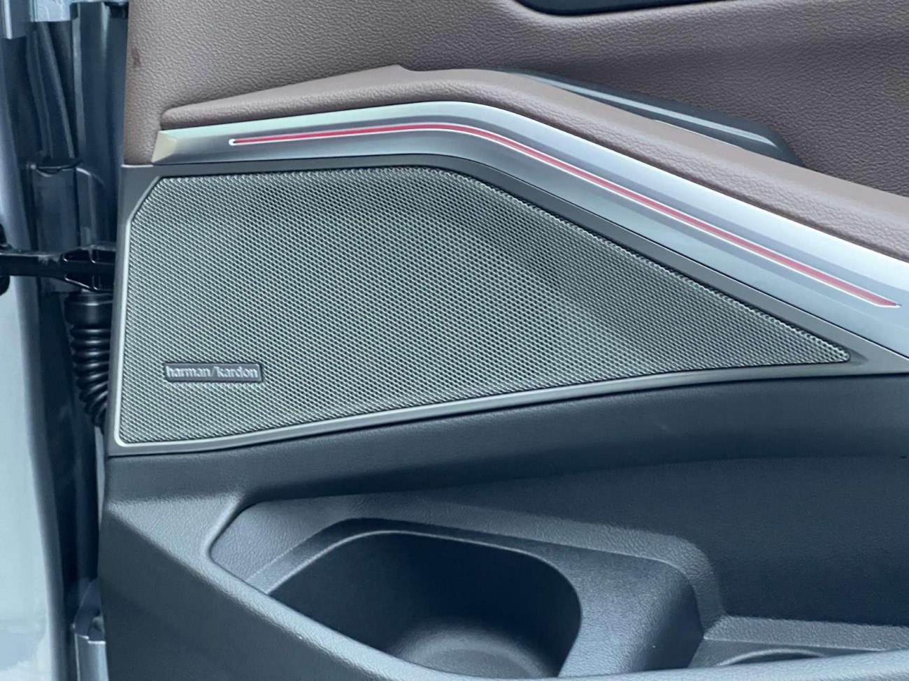 BMW 330Li 2025