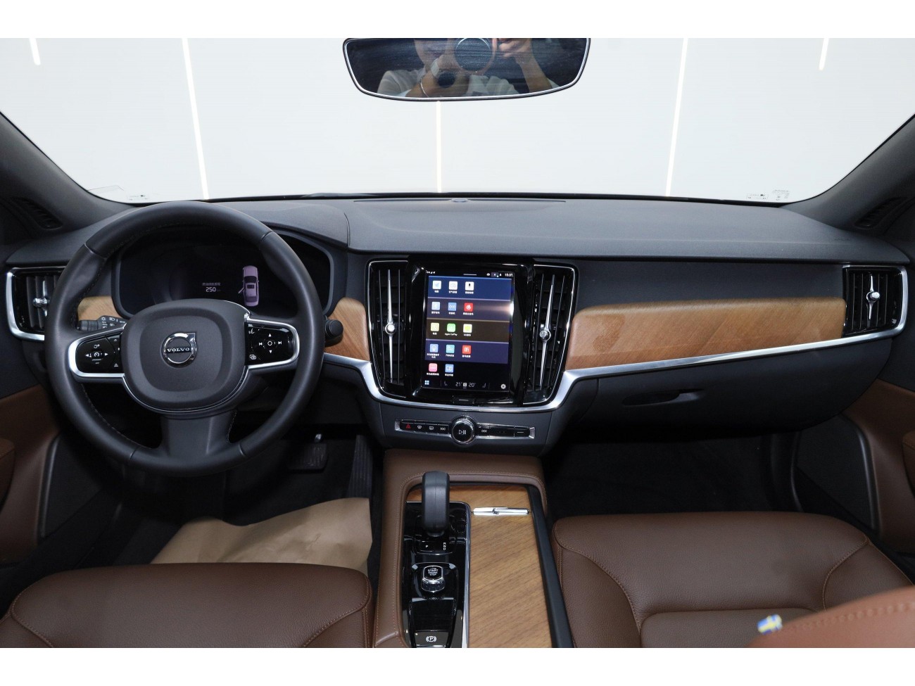 Volvo S90 2025